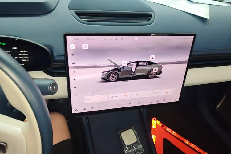 Used Zeekr 007 2024 Rear-Drive Intelligent Driving Version 100 kWh Audio And AC Panel