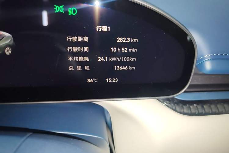 Used Zeekr 007 2024 Rear-Drive Intelligent Driving Version 100 kWh Odometer Close Up