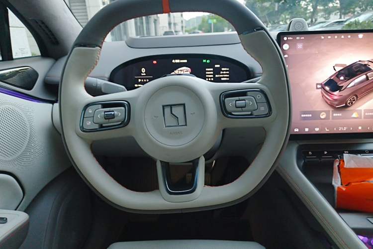 Used Zeekr 007 2024 Four-Wheel Drive Version 75 kWh Center Console