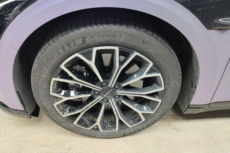 Used Zeekr 007 2024 Four-Wheel Drive Intelligent Driving Version 100 kWh Left Front Wheel Hub