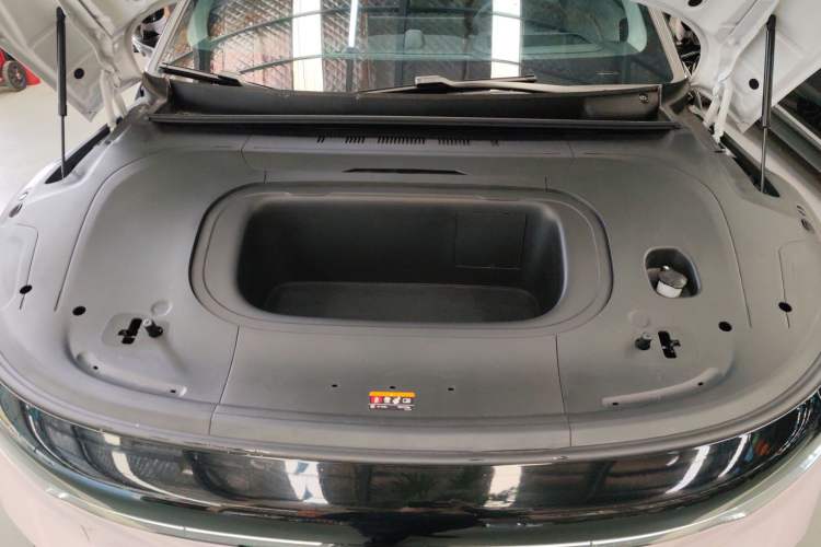 Used Zeekr 007 2024 Rear-Drive Enhanced Version 75 kWh Engine Bay