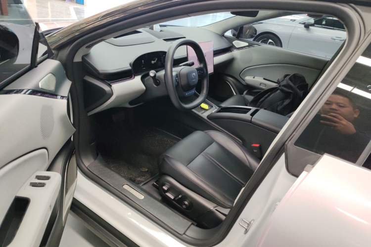Used Zeekr 007 2024 Rear-Drive Enhanced Version 75 kWh Left Front Seat