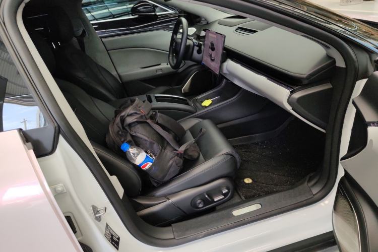Used Zeekr 007 2024 Rear-Drive Enhanced Version 75 kWh Right Front Seat