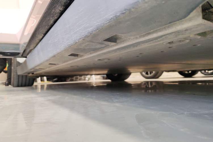 Used Zeekr 007 2024 Rear-Drive Enhanced Version 75 kWh Right Side Sill