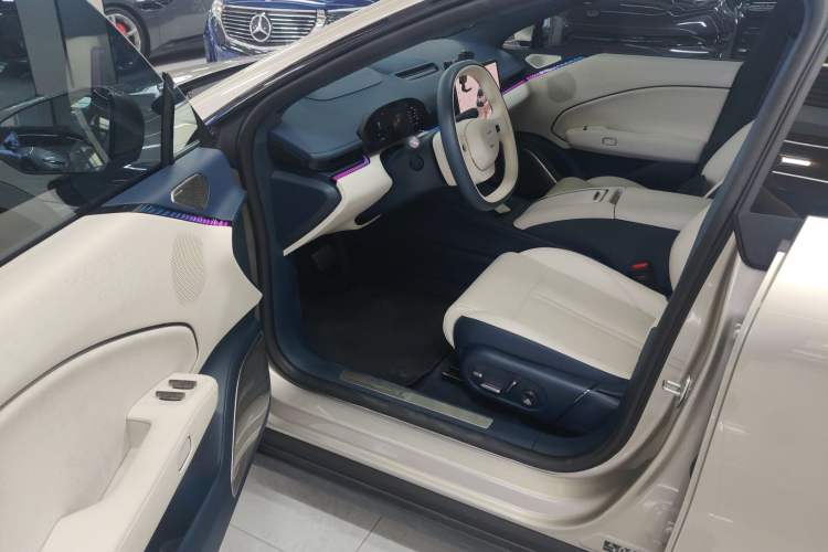 Used Zeekr 007 2024 Rear-Drive Version 75 kWh Driver Seat