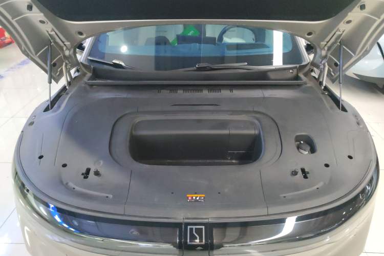Used Zeekr 007 2024 Four-Wheel Drive Version 75 kWh Engine Bay