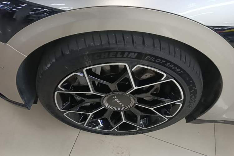 Used Zeekr 007 2024 Four-Wheel Drive Intelligent Driving Version 100 kWh Exterior 4