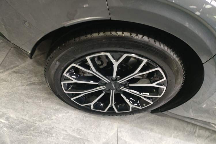 Used Zeekr 007 2024 Rear-Drive Intelligent Driving Version 75 kWh Exterior 8