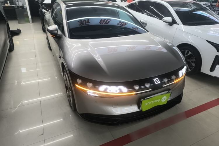 Used Zeekr 007 2024 Four-Wheel Drive Version 75 kWh Front Right 45 Deg