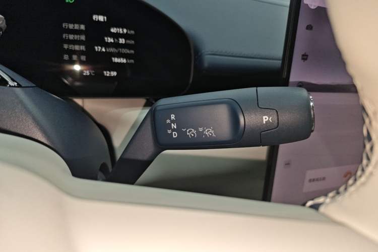 Used Zeekr 007 2024 Rear-Drive Intelligent Driving Version 75 kWh Gear Lever