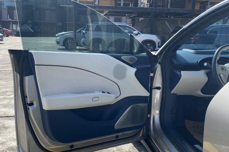 Used Zeekr 007 2024 Four-Wheel Drive Version 75 kWh Interior 4