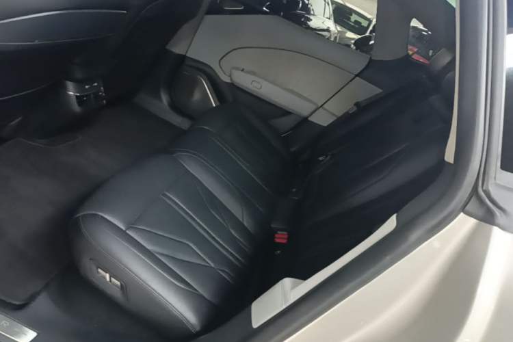 Used Zeekr 007 2024 Four-Wheel Drive Intelligent Driving Version 100 kWh Left Rear Seat