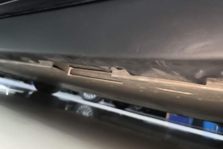 Used Zeekr 007 2024 Four-Wheel Drive Version 75 kWh Left Side Sill