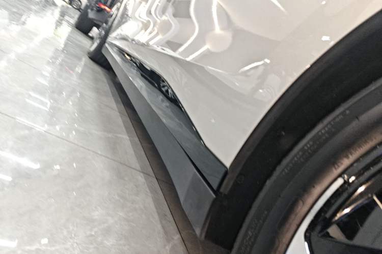 Used Zeekr 007 2024 Rear-Drive Intelligent Driving Version 75 kWh Left Side Sill