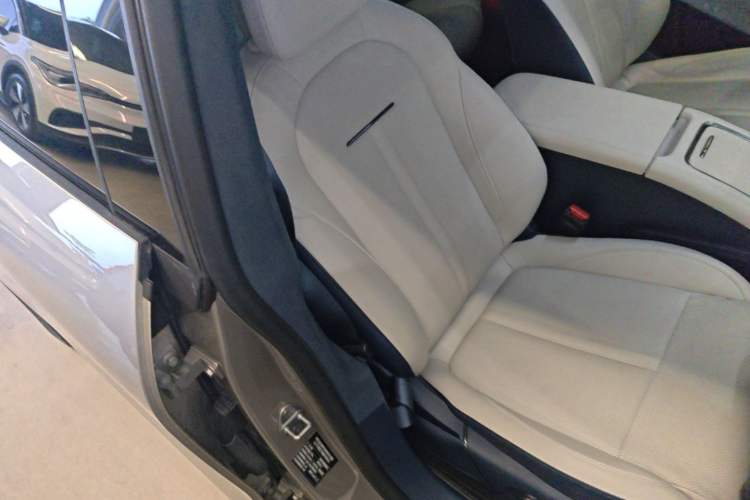 Used Zeekr 007 2024 Four-Wheel Drive Version 75 kWh Right Front Seat