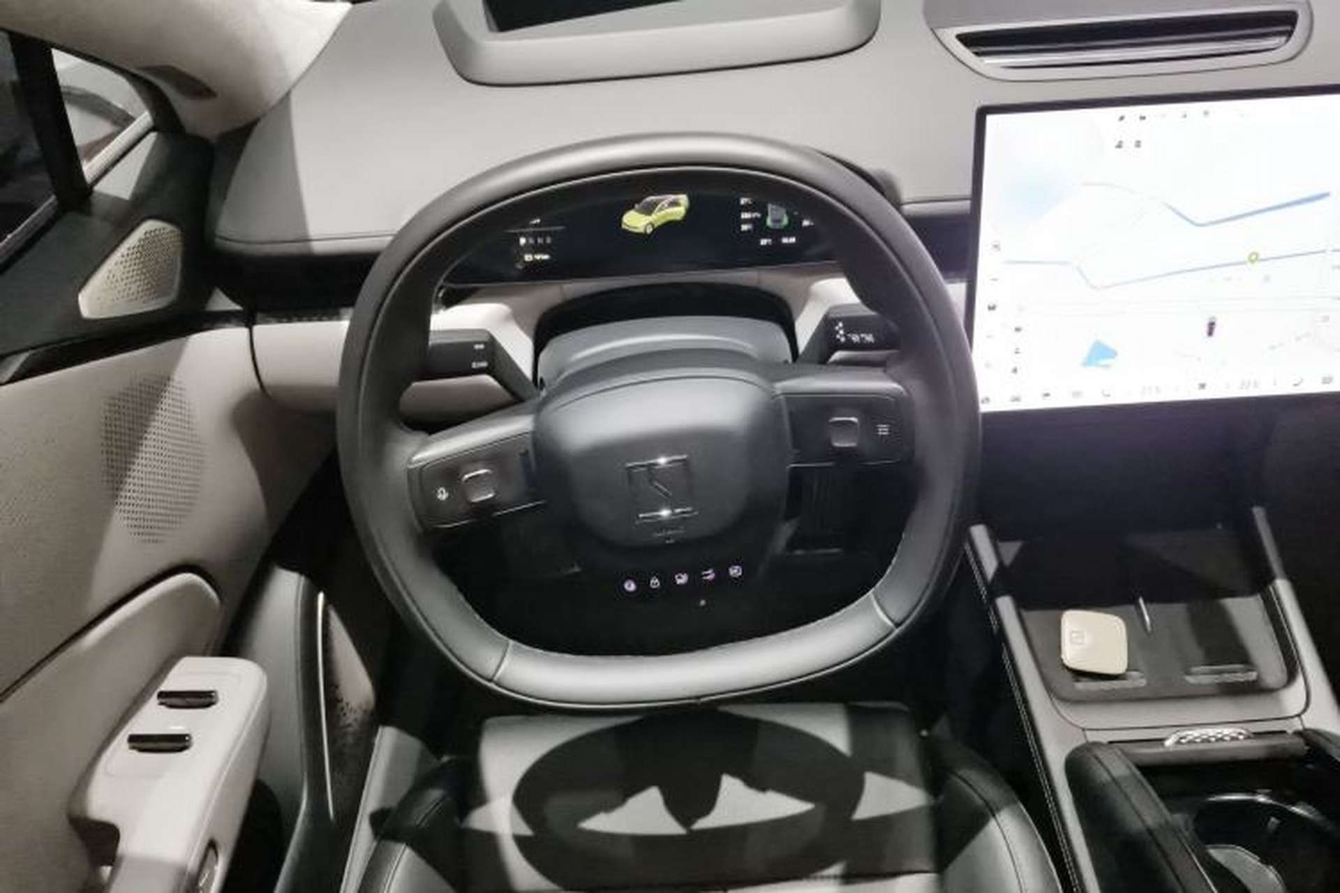 Used Zeekr 007 2024 Rear-Drive Enhanced Version 75 kWh Steering Wheel