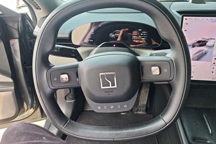 Used Zeekr 007 2024 Rear-Drive Intelligent Driving Version 75 kWh Steering Wheel