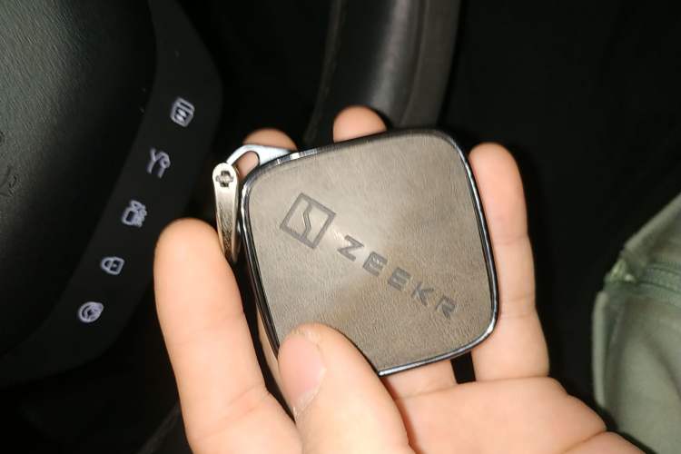 Used Zeekr 007 2024 Rear-Drive Intelligent Driving Version 75 kWh Vehicle Key