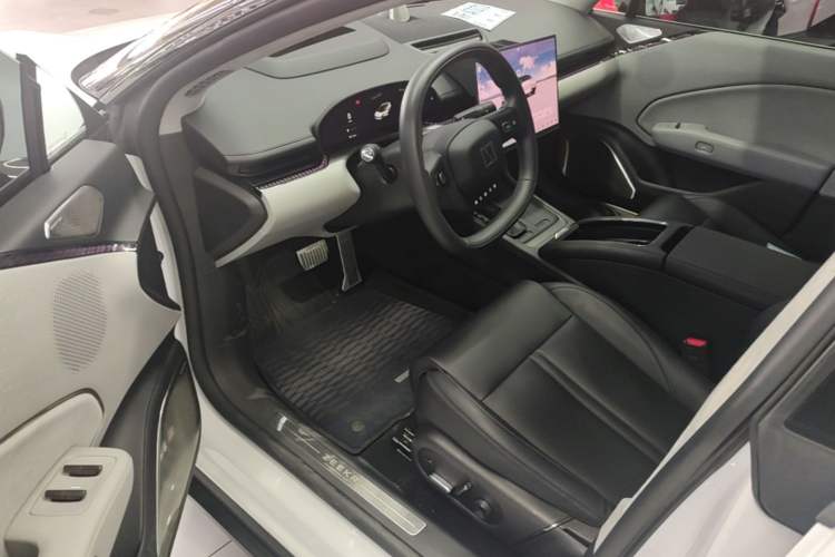 Used Zeekr 007 2024 Rear-Drive Enhanced Version 100 kWh Driver Seat