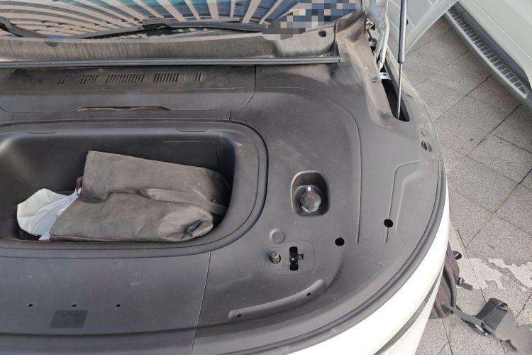 Used Zeekr 007 2024 Rear-Drive Enhanced Version 75 kWh Engine Bay Left