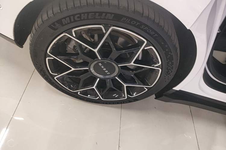 Used Zeekr 007 2024 Four-Wheel Drive Intelligent Driving Version 100 kWh Exterior 5