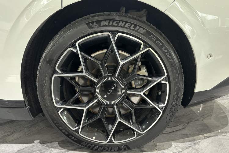 Used Zeekr 007 2024 Four-Wheel Drive Intelligent Driving Version 75 kWh Exterior 9
