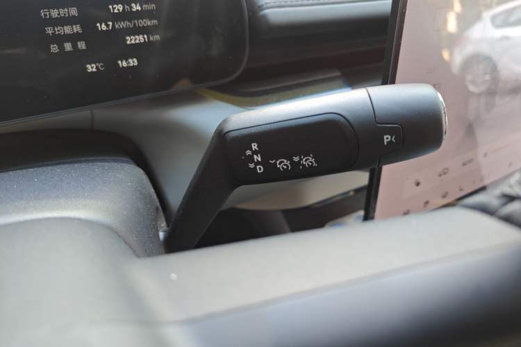 Used Zeekr 007 2024 Rear-Drive Version 75 kWh Gear Lever