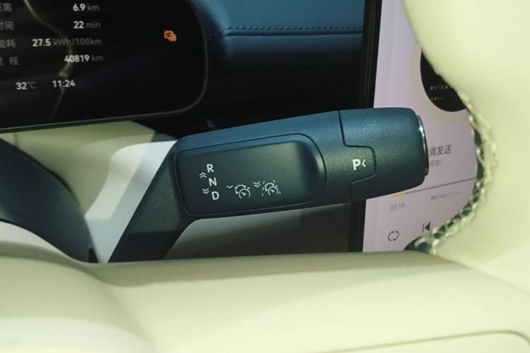 Used Zeekr 007 2024 Four-Wheel Drive Intelligent Driving Version 75 kWh Gear Lever