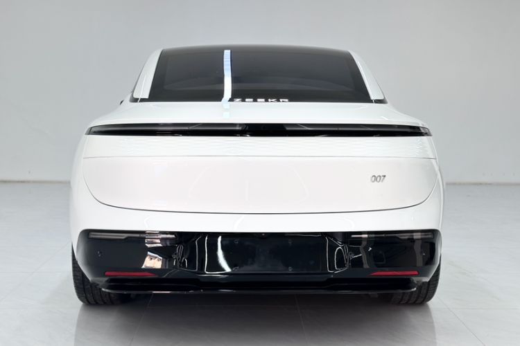 Used Zeekr 007 2024 Rear-Drive Intelligent Driving Version 100 kWh Interior 1