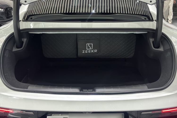 Used Zeekr 007 2024 Rear-Drive Intelligent Driving Version 100 kWh Interior 12