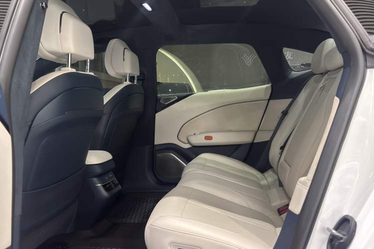 Used Zeekr 007 2024 Rear-Drive Intelligent Driving Version 100 kWh Interior 2