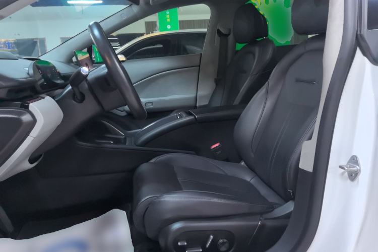Used Zeekr 007 2024 Rear-Drive Enhanced Version 100 kWh Left Front Seat