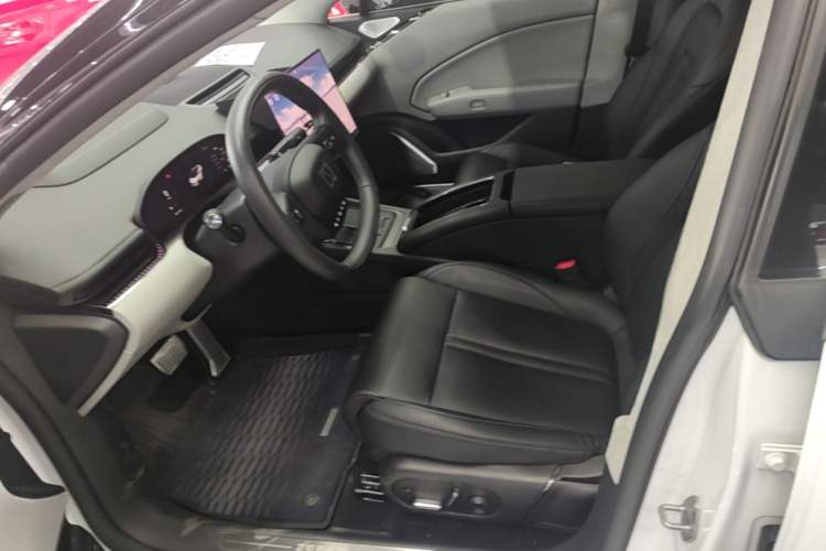 Used Zeekr 007 2024 Rear-Drive Enhanced Version 100 kWh Left Front Seat