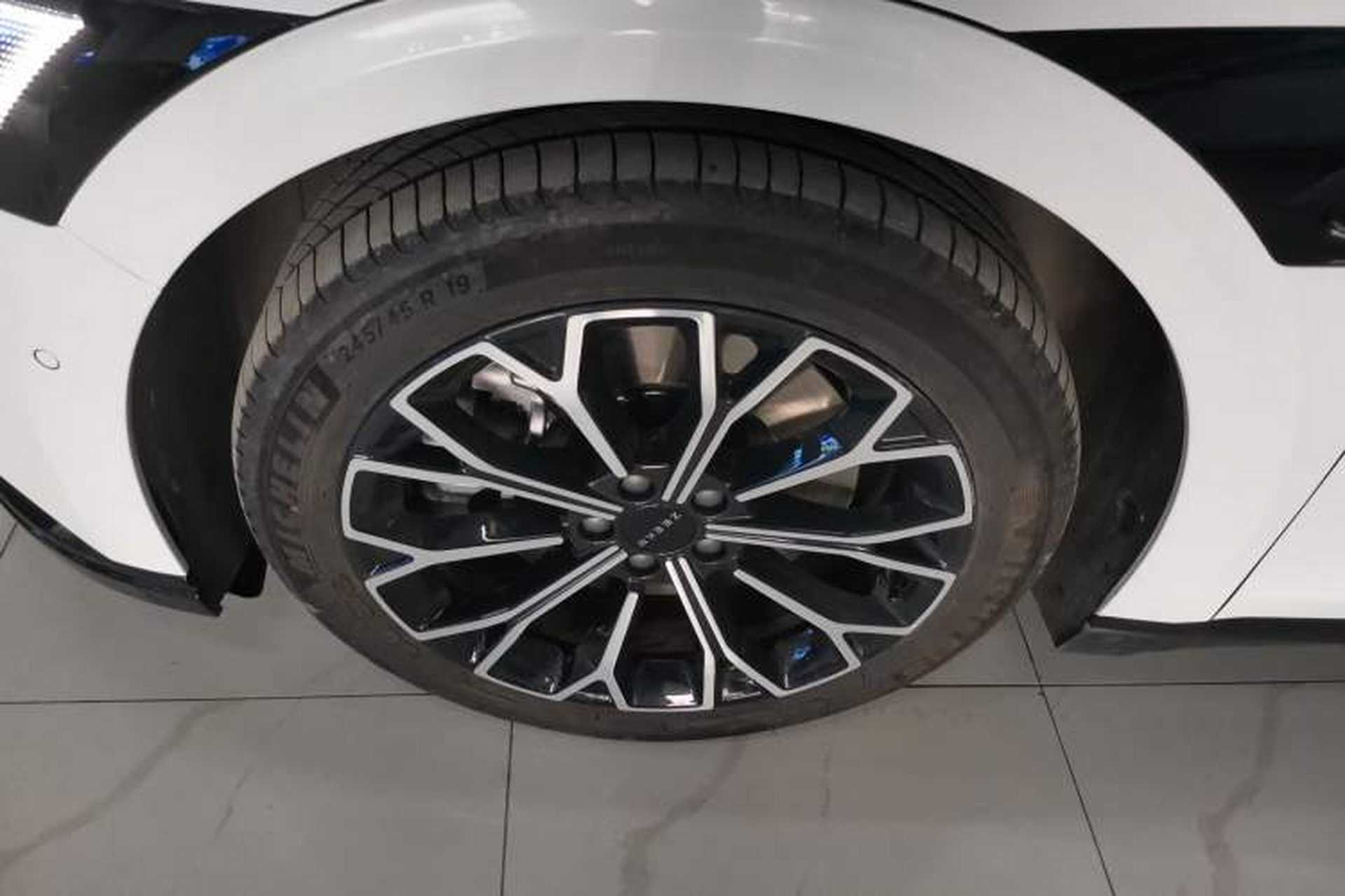 Used Zeekr 007 2024 Four-Wheel Drive Intelligent Driving Version 100 kWh Left Front Wheel Hub