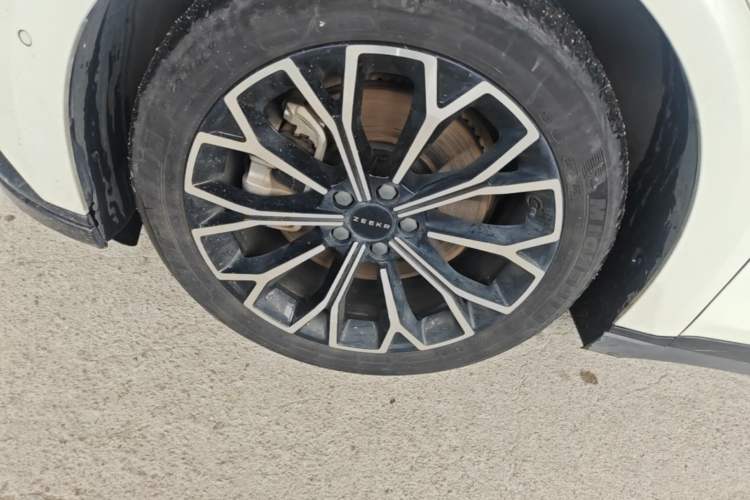 Used Zeekr 007 2024 Rear-Drive Enhanced Version 75 kWh Left Front Wheel Hub