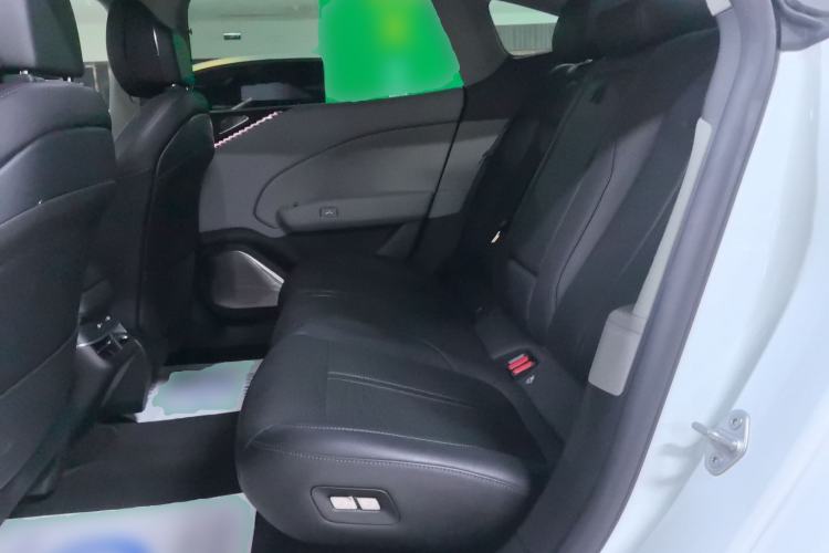 Used Zeekr 007 2024 Rear-Drive Enhanced Version 100 kWh Left Rear Seat