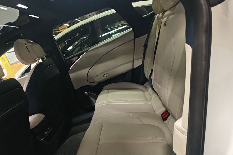 Used Zeekr 007 2024 Four-Wheel Drive Version 75 kWh Left Rear Seat