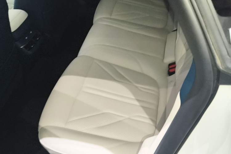 Used Zeekr 007 2024 Four-Wheel Drive Intelligent Driving Version 75 kWh Left Rear Seat