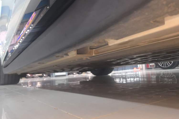 Used Zeekr 007 2024 Rear-Drive Enhanced Version 100 kWh Left Side Sill
