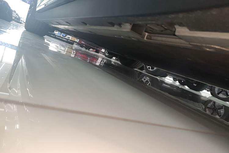 Used Zeekr 007 2024 Rear-Drive Enhanced Version 100 kWh Left Side Sill