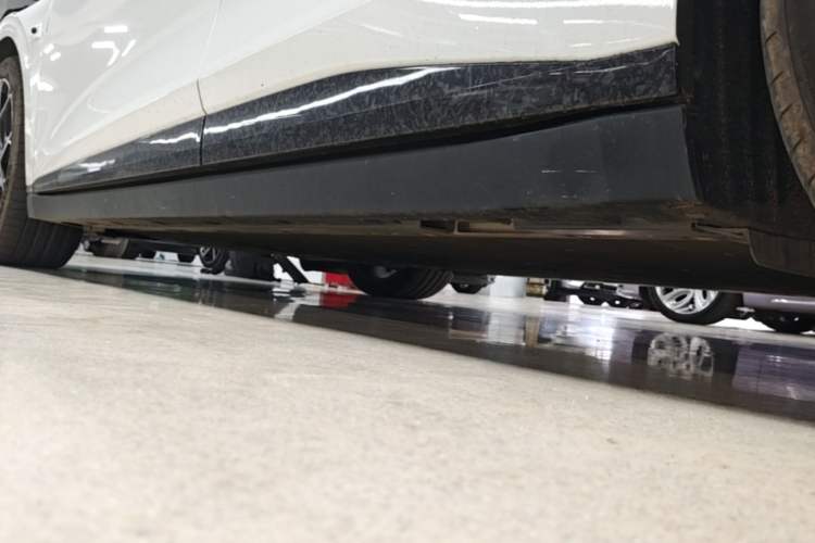 Used Zeekr 007 2024 Four-Wheel Drive Intelligent Driving Version 100 kWh Left Side Sill