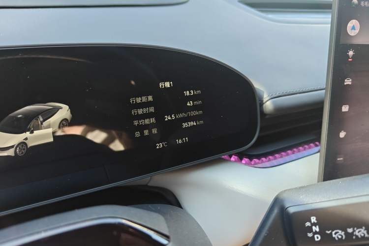 Used Zeekr 007 2024 Four-Wheel Drive Intelligent Driving Version 100 kWh Odometer Close Up