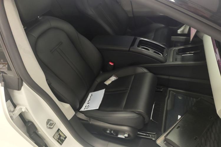 Used Zeekr 007 2024 Rear-Drive Enhanced Version 100 kWh Right Front Seat