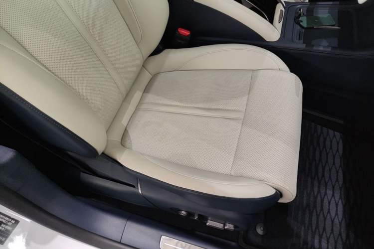 Used Zeekr 007 2024 Rear-Drive Intelligent Driving Version 100 kWh Right Front Seat