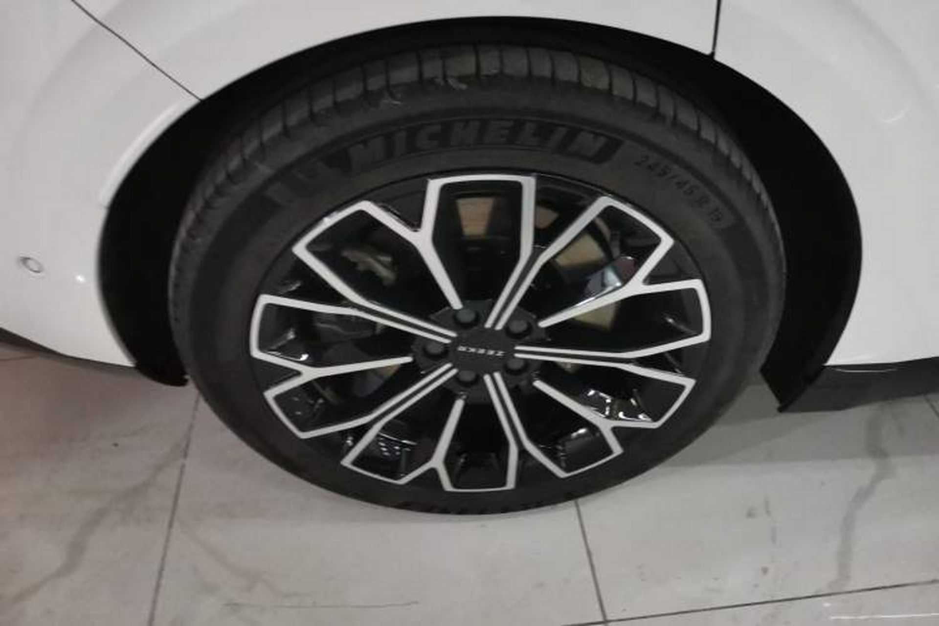Used Zeekr 007 2024 Four-Wheel Drive Intelligent Driving Version 100 kWh Right Rear Wheel Hub