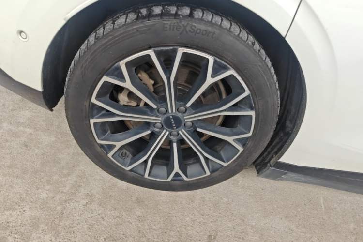 Used Zeekr 007 2024 Rear-Drive Enhanced Version 75 kWh Right Rear Wheel Hub