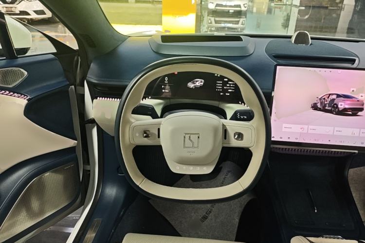 Used Zeekr 007 2024 Four-Wheel Drive Version 75 kWh Steering Wheel