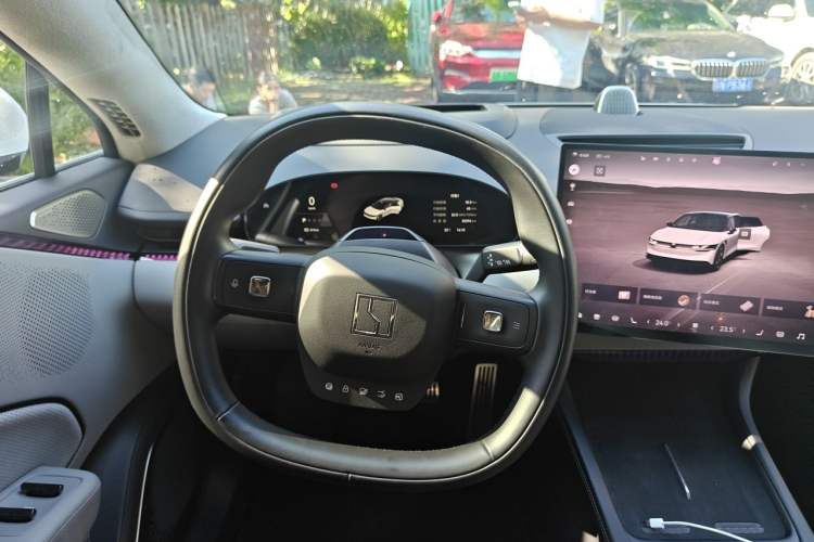 Used Zeekr 007 2024 Four-Wheel Drive Intelligent Driving Version 100 kWh Steering Wheel