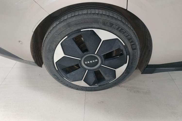 Used Zeekr 007 2024 Rear-Drive Intelligent Driving Version 100 kWh Exterior 8