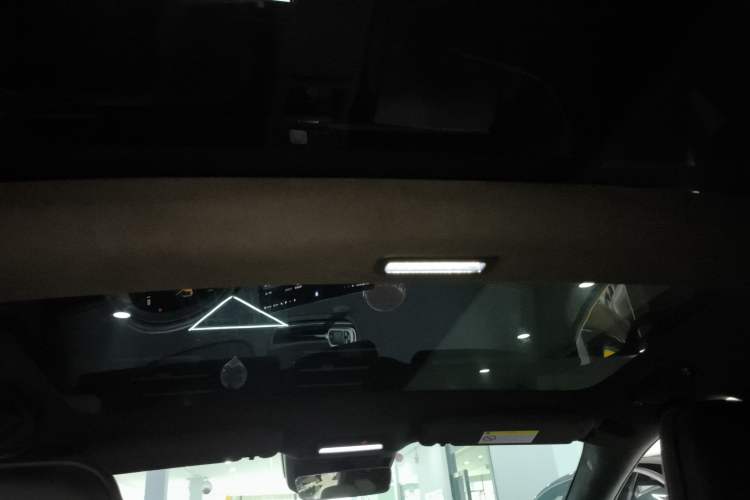 Used Zeekr 007 2024 Four-Wheel-Drive Performance Version 100 kWh Headliner